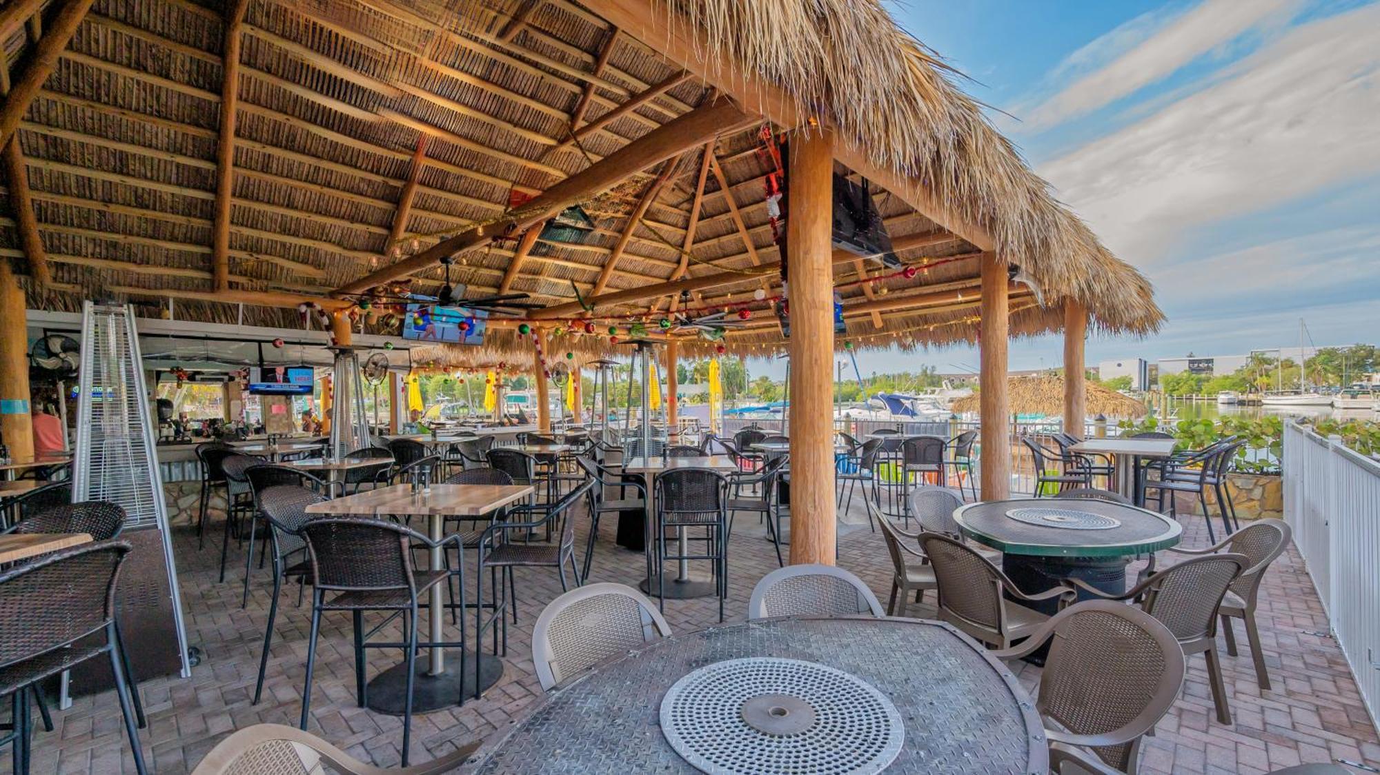 All-New Waterfront With Balcony,Pool,Tiki Bar,Gym Sarasota Exteriör bild