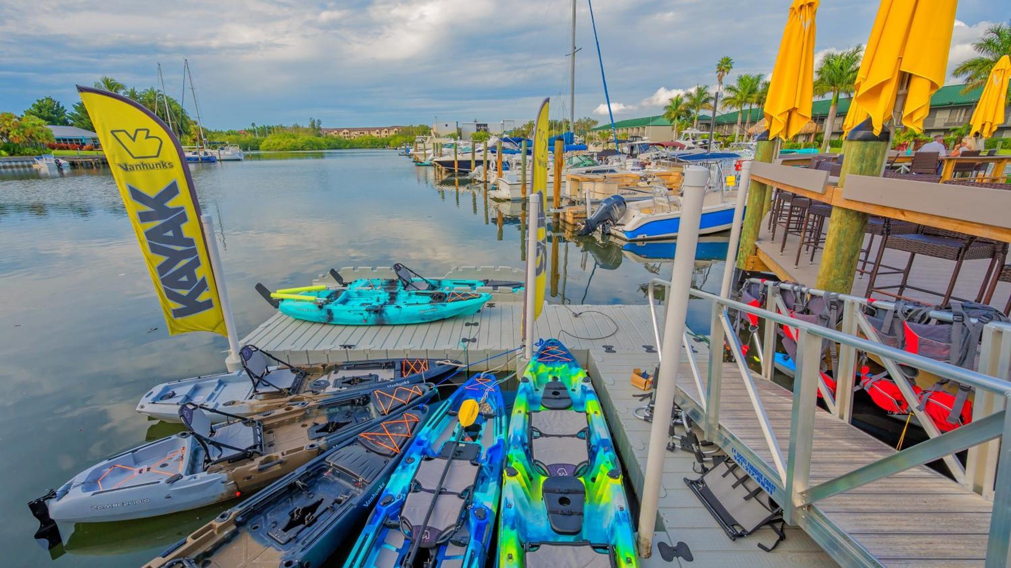 All-New Waterfront With Balcony,Pool,Tiki Bar,Gym Sarasota Exteriör bild
