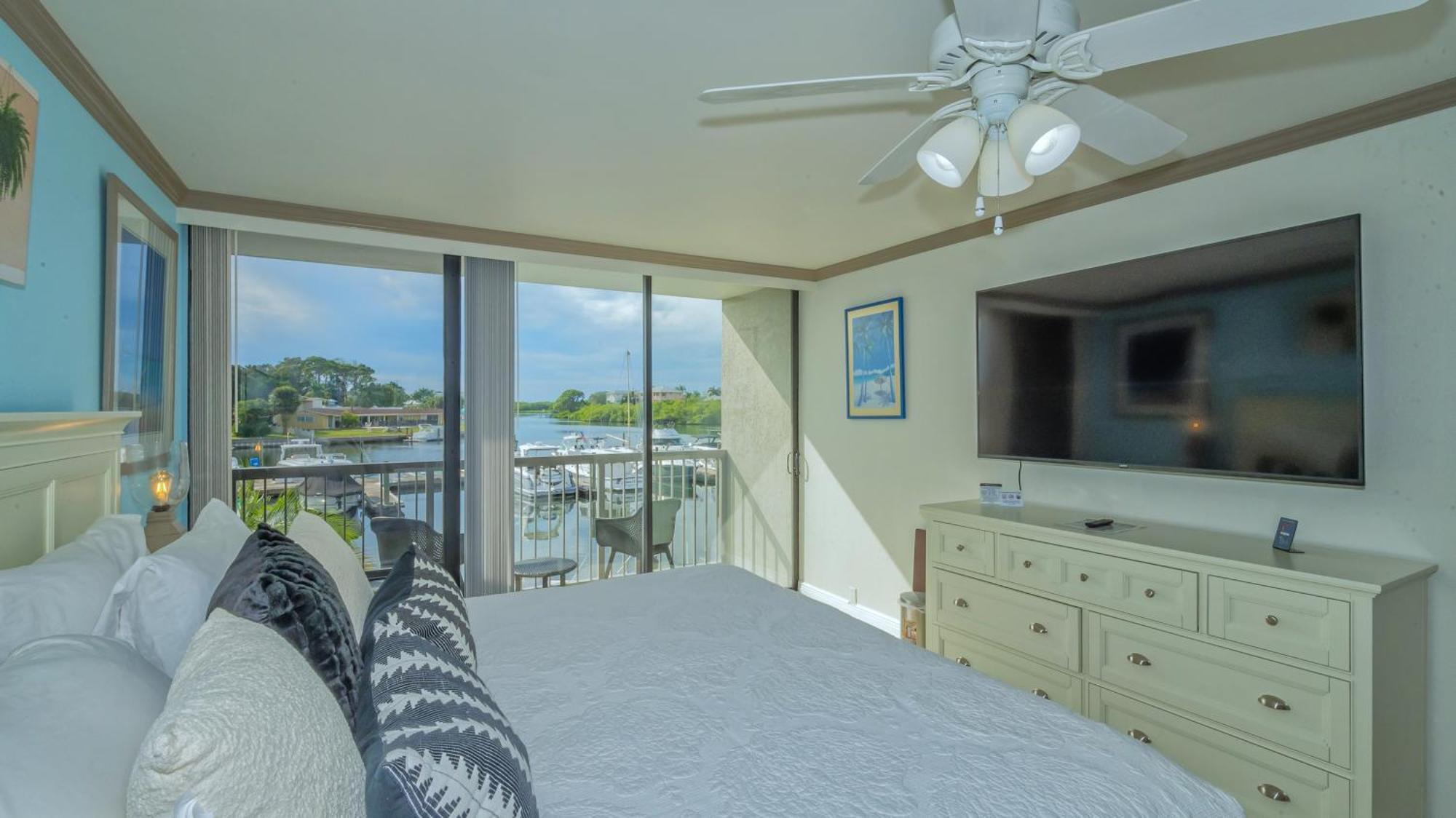 All-New Waterfront With Balcony,Pool,Tiki Bar,Gym Sarasota Exteriör bild