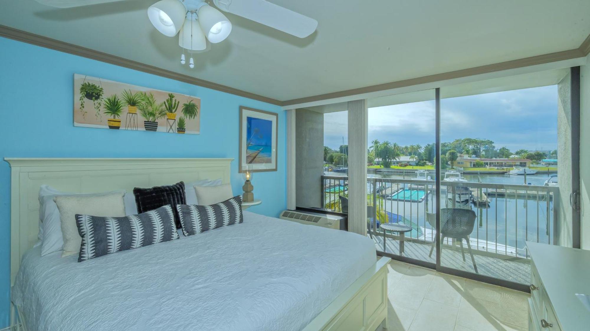 All-New Waterfront With Balcony,Pool,Tiki Bar,Gym Sarasota Exteriör bild